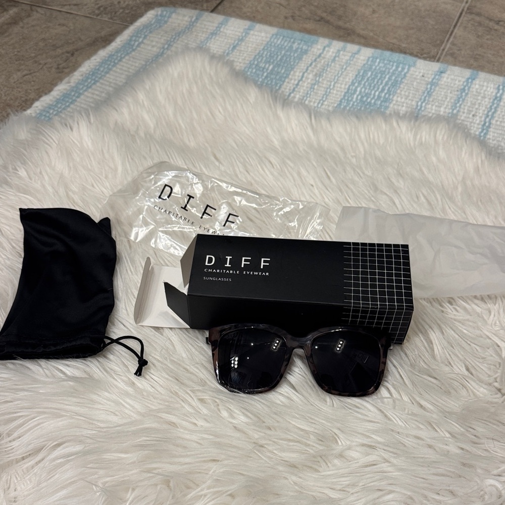 DIFF Eyewear Tortoise Sunglasses